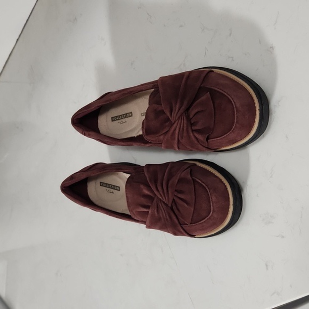 Clarks, Suede in burgandy, Sz. 8, designed with a comfort sole